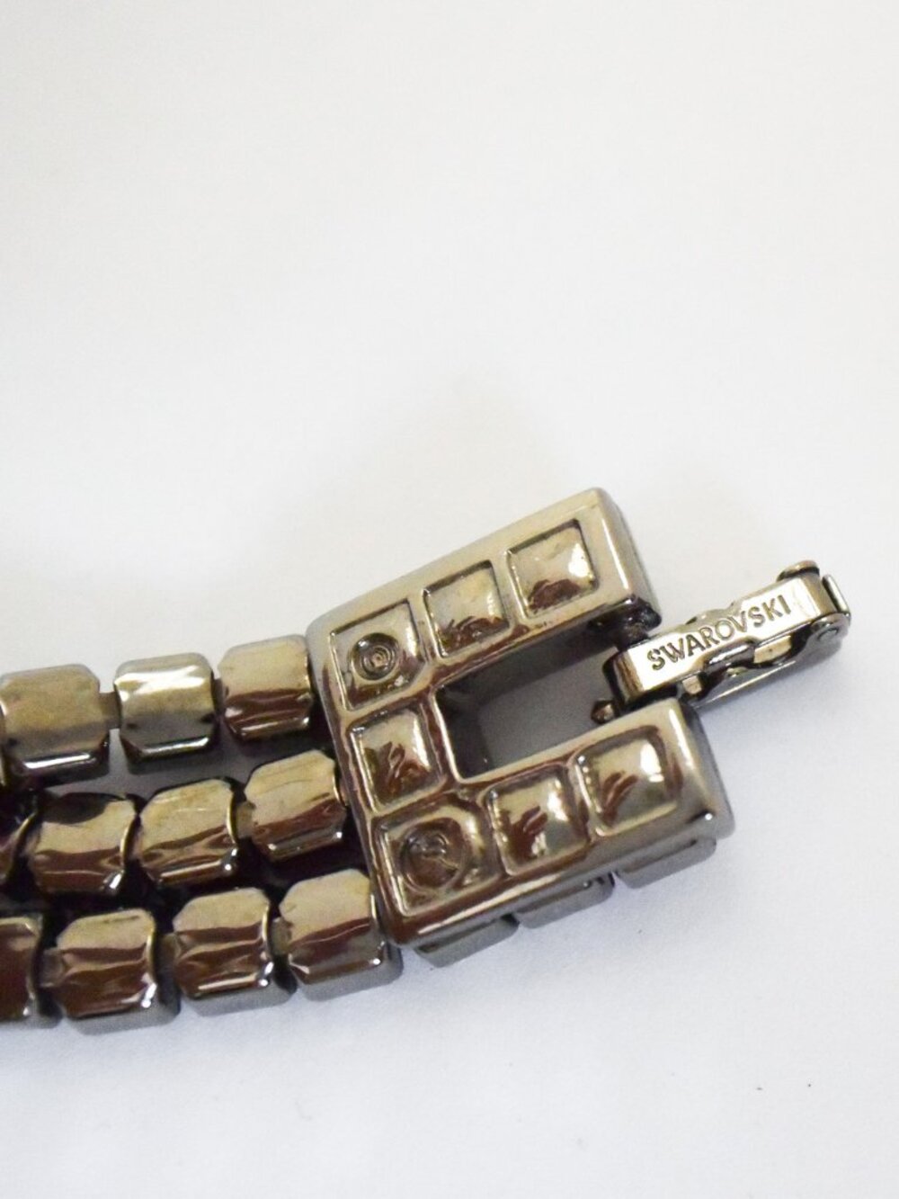 *Swarovski* Sparkling Red/Pewter Rhinestone 3-strand Bracelet - Picture 5 of 8